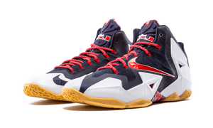 Nike Lebron 11 White/unvrsty Rd-obsdn- Pr Plt