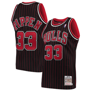 33 - Men's Mitchell & Ness Scottie Pippen Black Chicago Bulls 1995-96 Hardwood Classics Authentic Jersey - Black